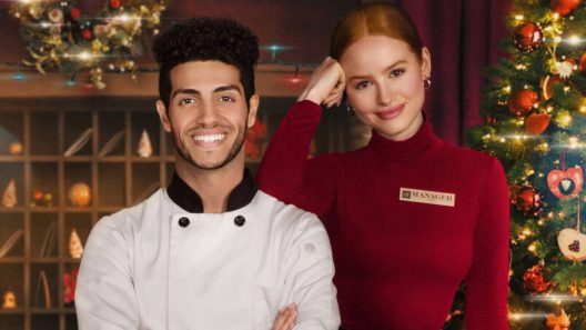 مشاهدة فيلم Hotel for the Holidays 2022 مترجم